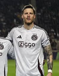 Wout Weghorst: A Rising Star in the Football World