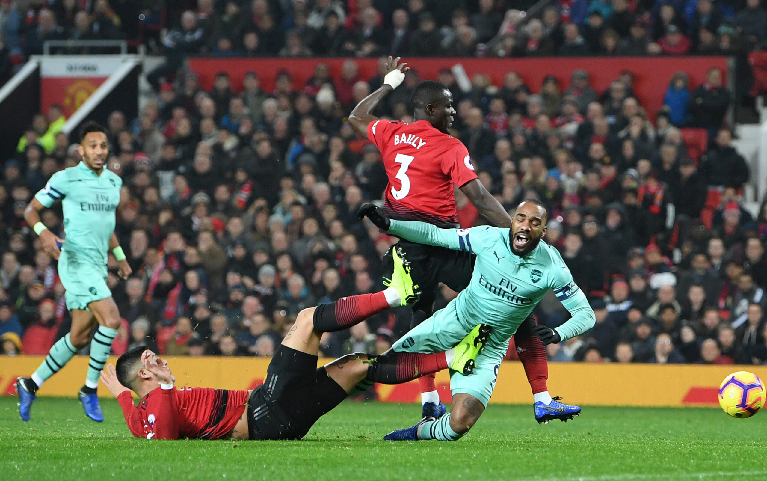 Man U vs Arsenal: A Clash of Football Titans