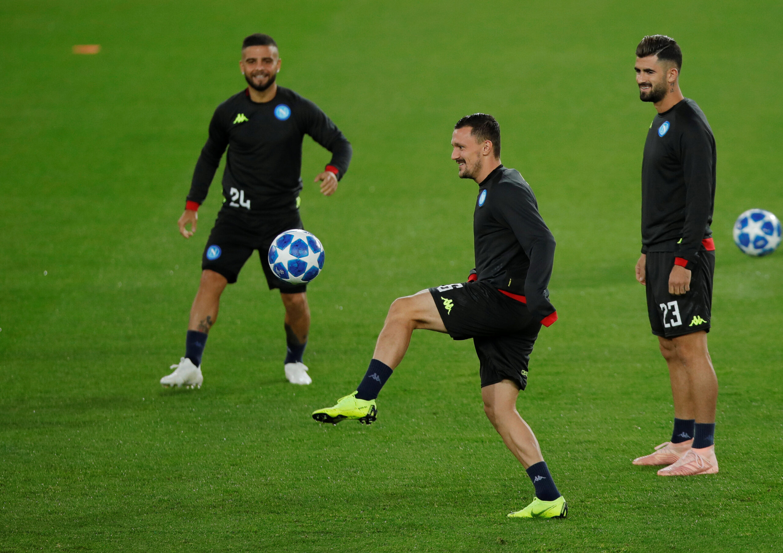 Napoli and Chelsea Prepare for UCL Clash