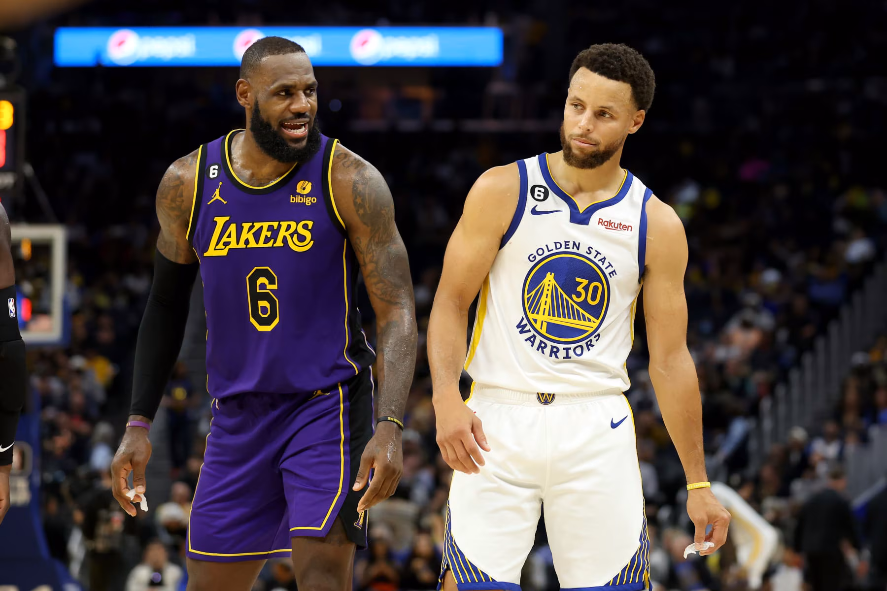 The Exciting Rivalry: Lakers vs Warriors in the NBA