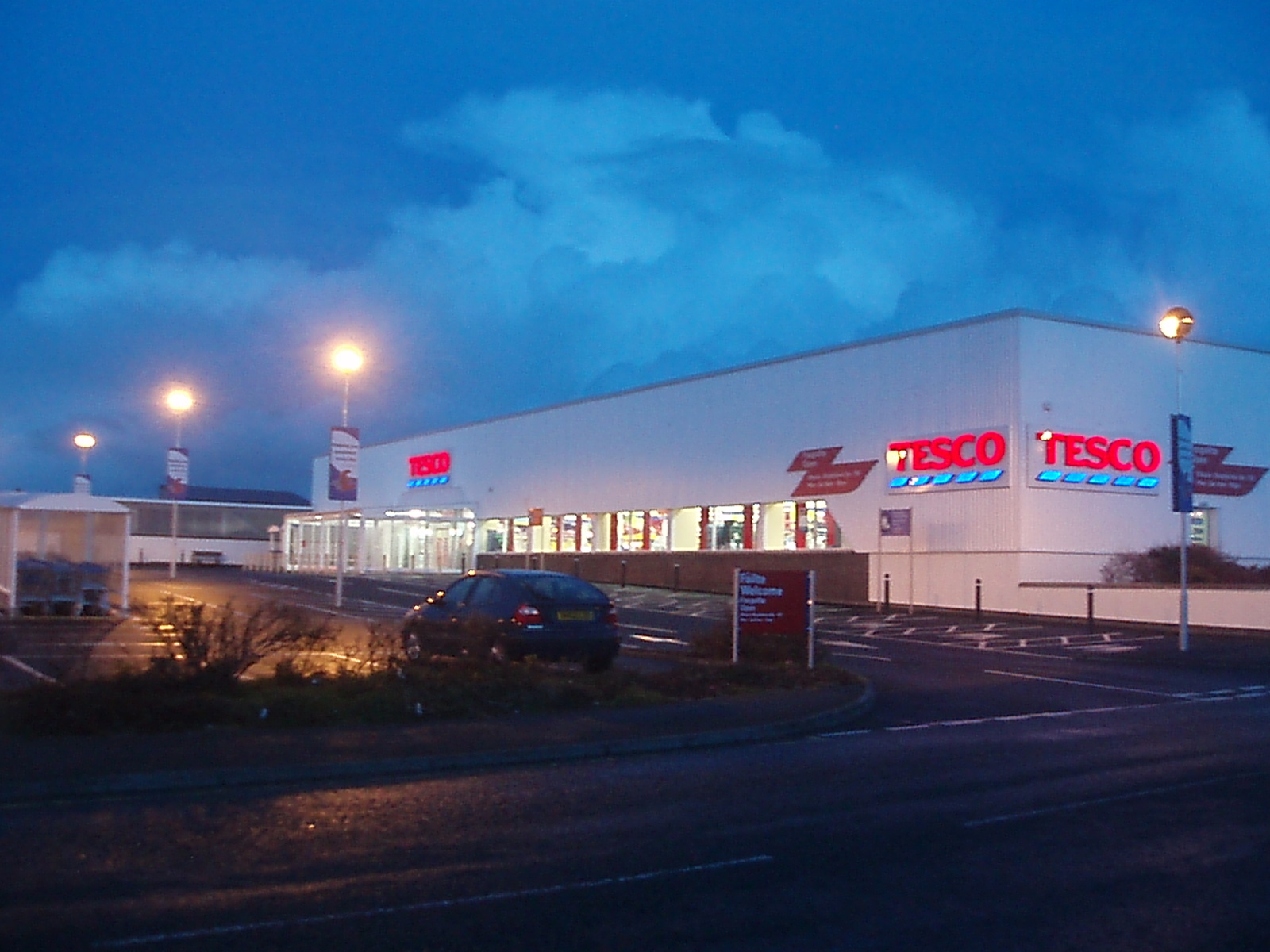 Understanding Tesco: The Retail Leader in the UK Market